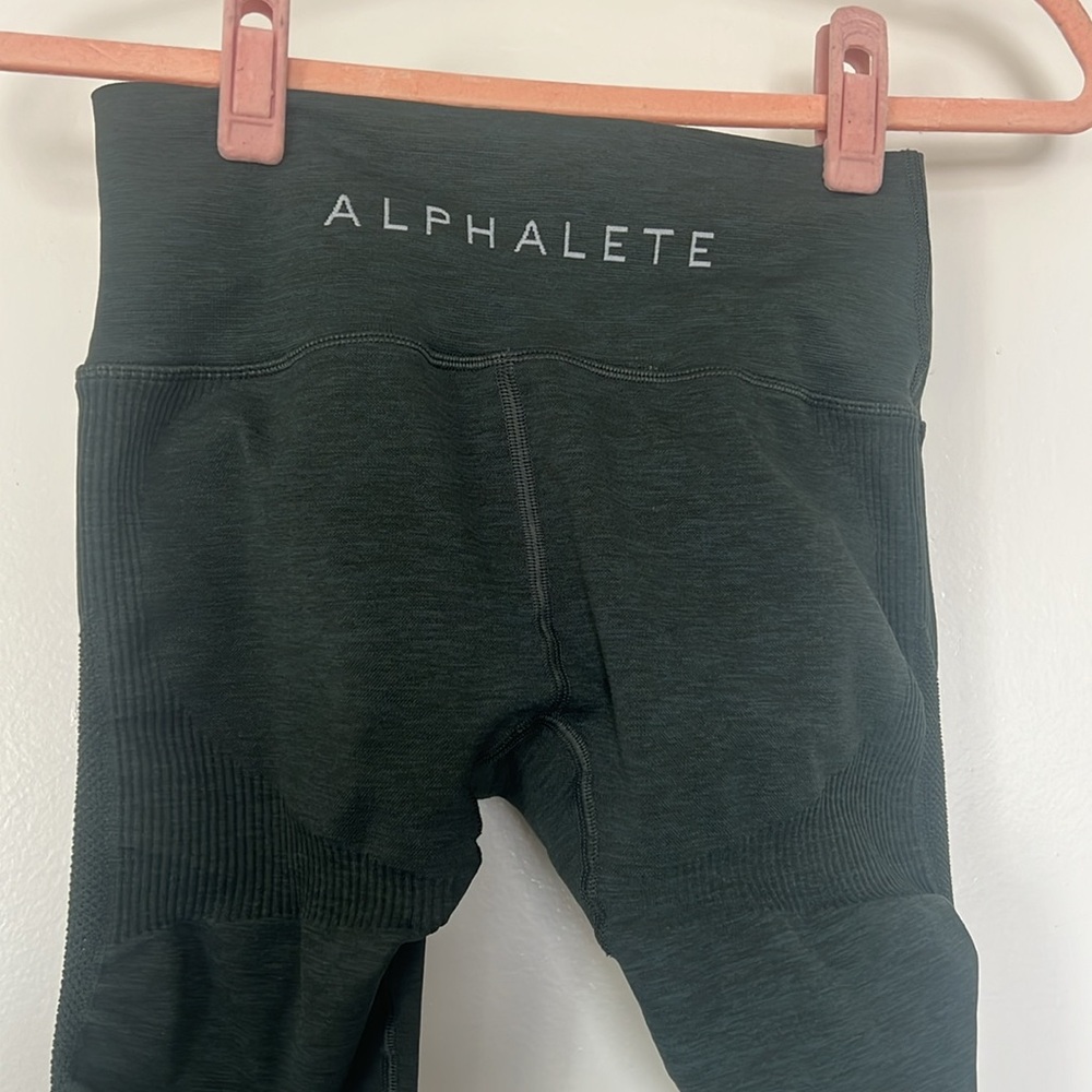 ALPHALETE: Women’s grey/green Leggings